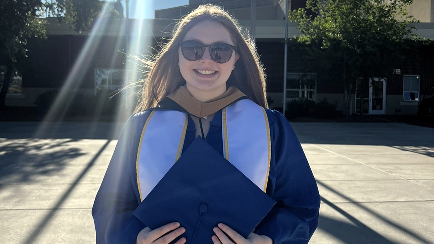 Chloe Garcia grad photo