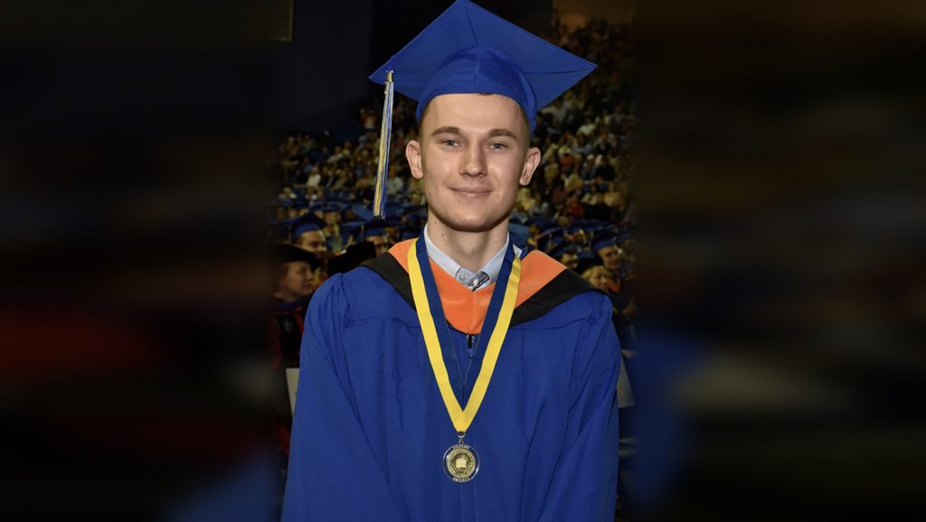 Justin Farquhar grad photo