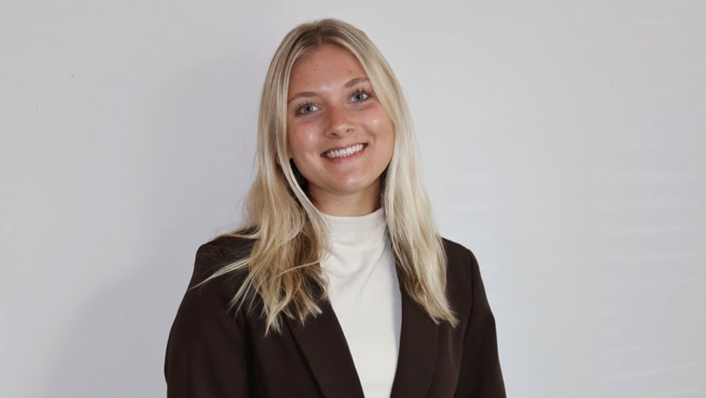 Katie Wywoda headshot