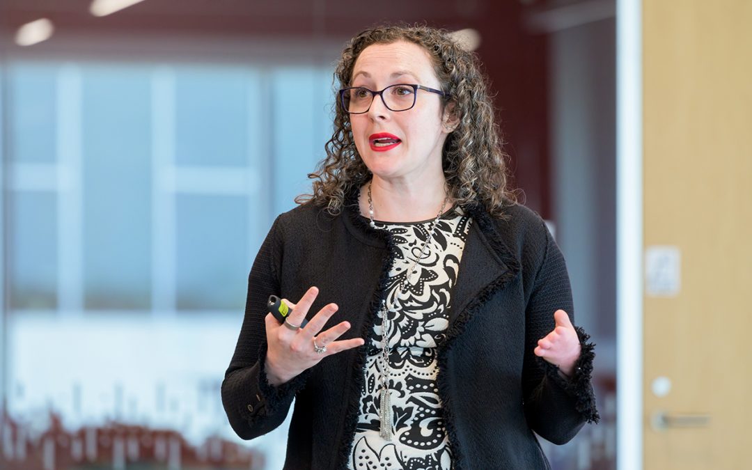 UD Alum, JPMorganChase Executive Morgan Dean Back to Campus Visiting Financial Services Analytics Program