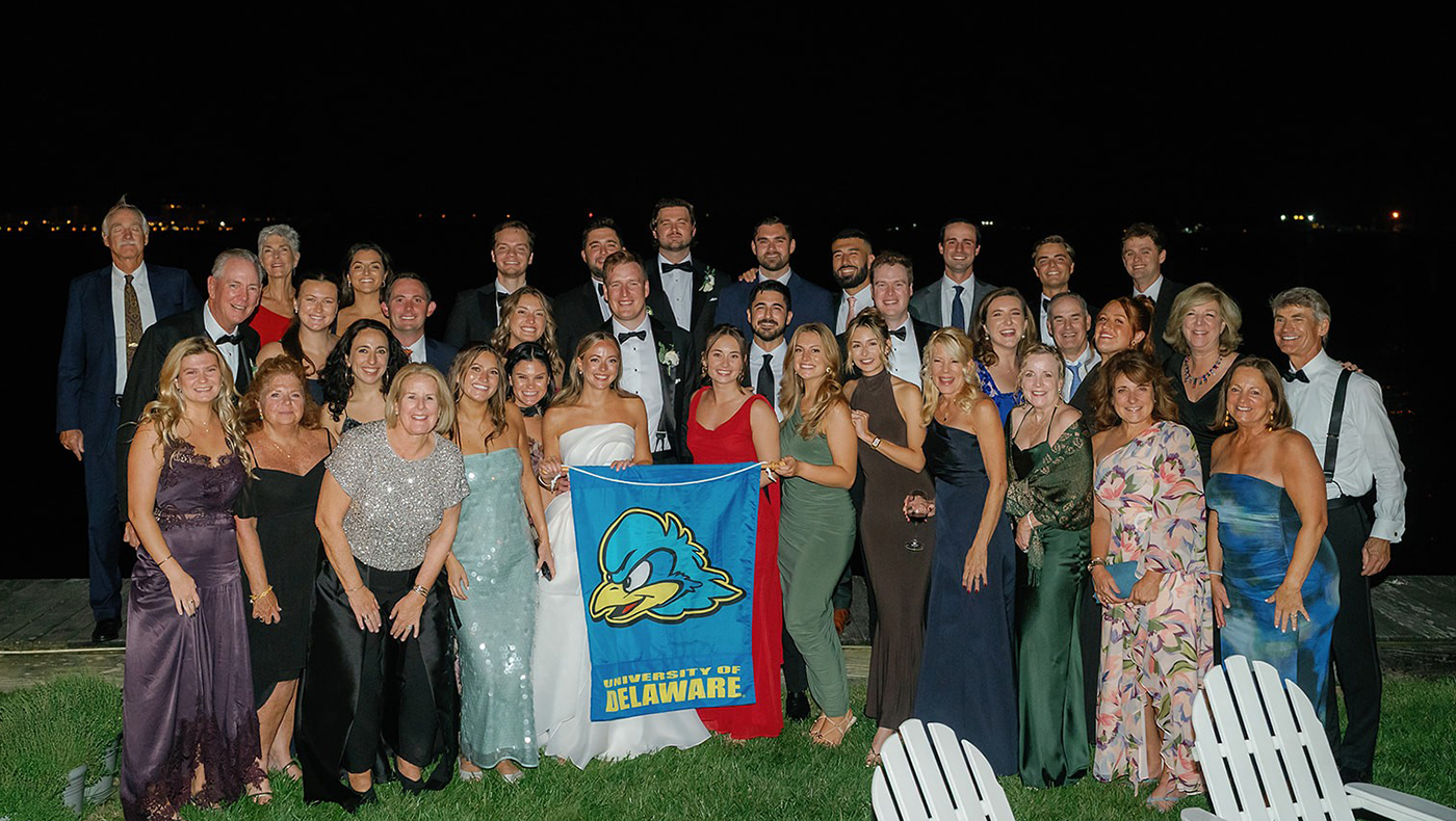 Group shot of Double Del wedding
