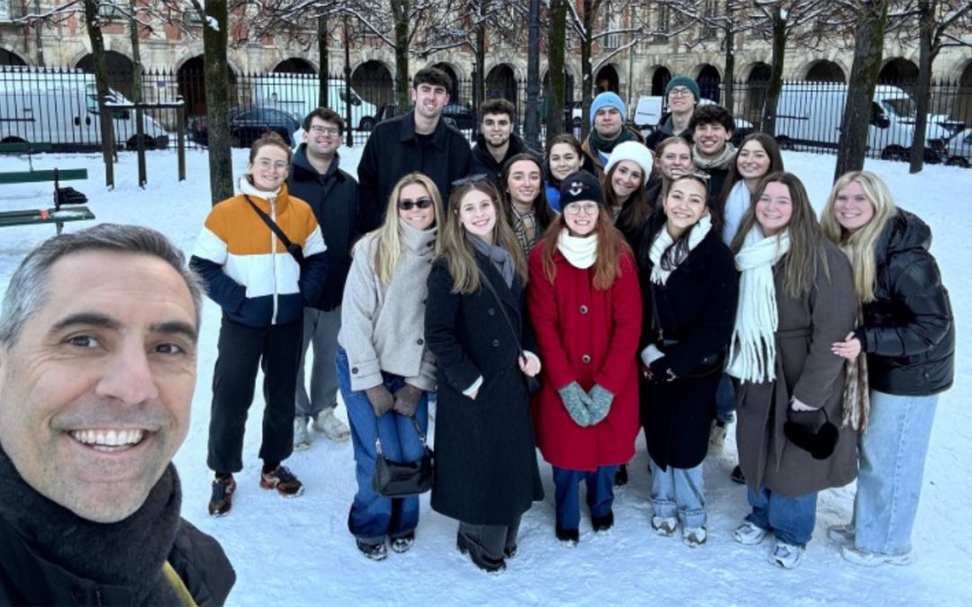 Dan Alia Named 2026 Study Abroad Faculty Director of the Year